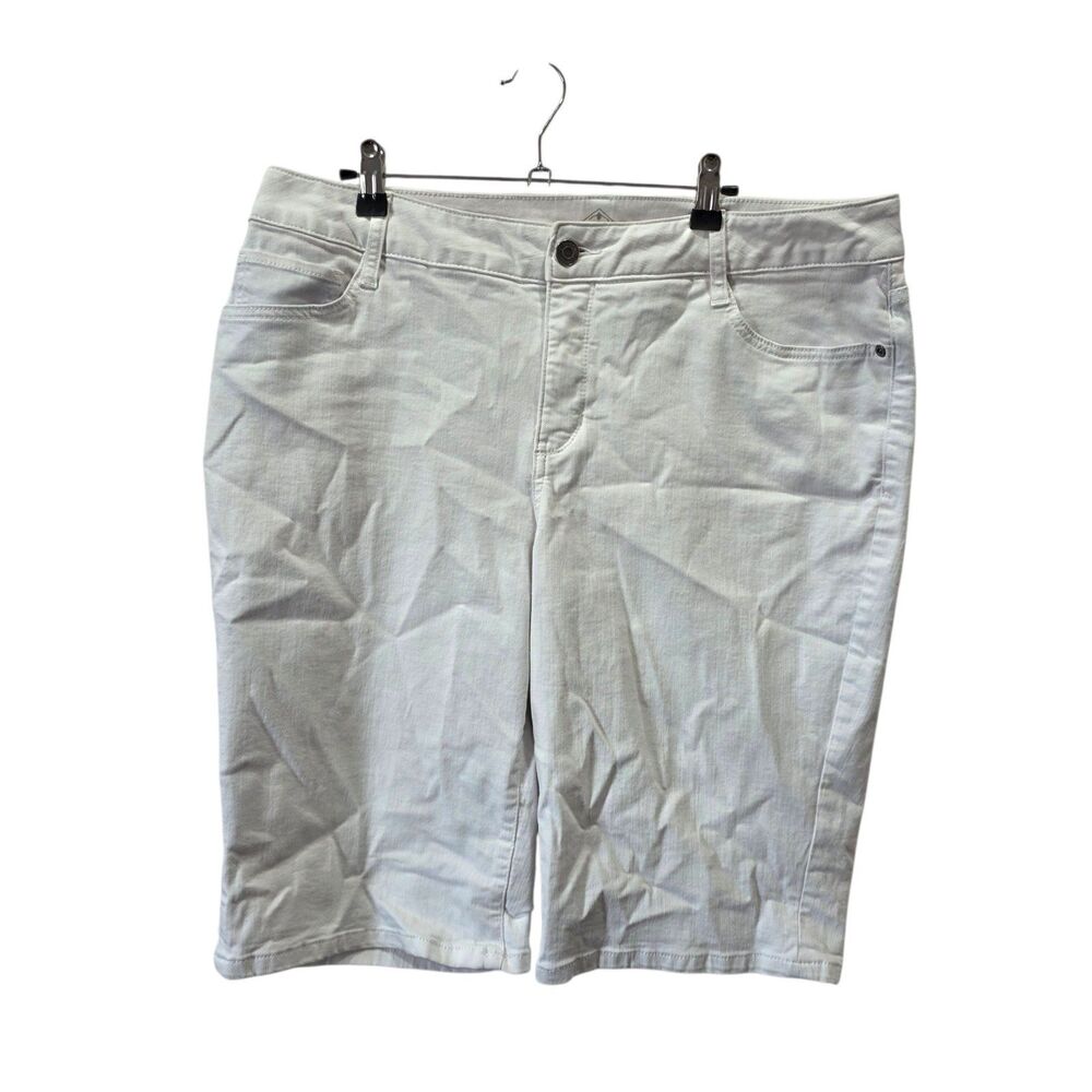 St John's Bay White Bermuda Shorts Womens Plus Size Stretch Casual Mid Rise